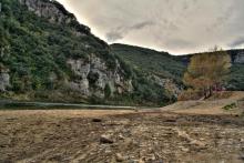 Ardeche-Schlucht2_IMG_1748_49_50_tonemapped.jpg